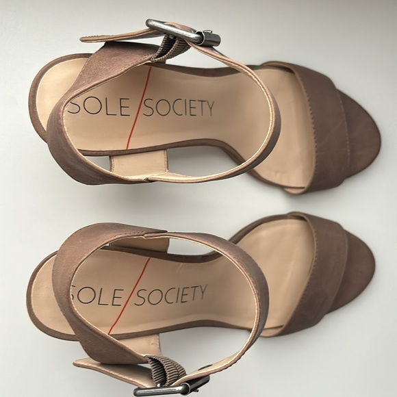 LAST CHANCE - NWOT Sole Society Sandals Taupe Size 8.5 - Picture 4 of 8